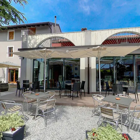 La Contessa Bed & Breakfast 3*